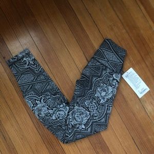 lululemon athletica Pants - Lululemon Wunder Under High Rise Luxtreme 4 lululemon athletica Pants - Lululemon Wunder Under High Rise Luxtreme 4